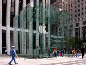 Apple의 주식 분할, 지금 사야하나, 아니면 기다려야 하나?