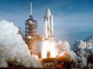 달(moon)의 암석을 사겠다는 NASA