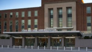 FDA, 트럼프 대통령에게 코비드-19 치료위해 처방된 항체 칵테일 긴급사용 허가