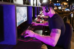 중국 정부, 주(week) 중 아이들 온라인 비데오 게임 금지