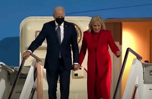 바이든 대통령, G20 정상회담 위해 유럽 도착
