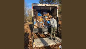 앨라배마 계곡에 최소 6번 소포를 버린 것으로 드러난 FedEx 운전기사