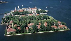 엘리스 아일랜드(Ellis Island)