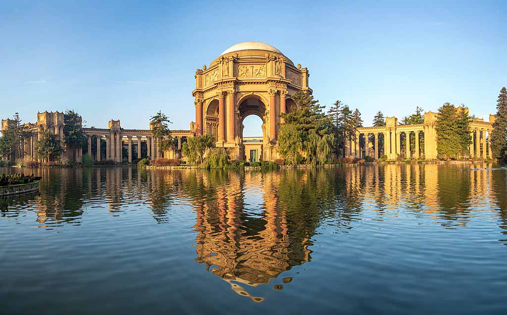 팰리스 오브 파인 아트(Palace of Fine Arts)