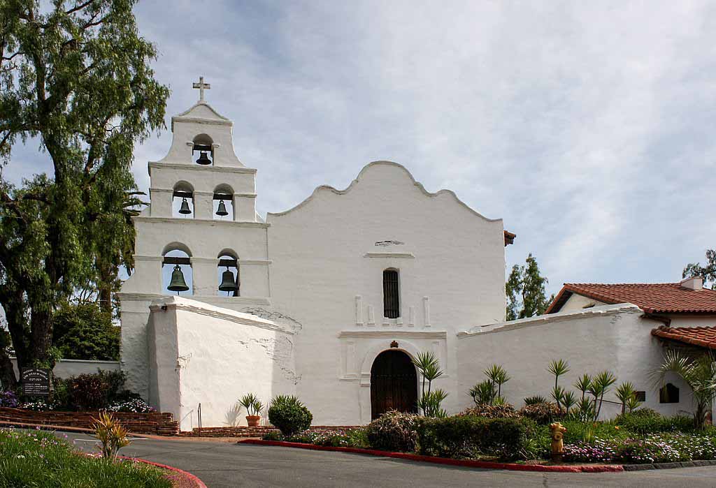 미션 바실리카 산디에고 데 알칼라(Mission Basilica San Diego de Alcalá)