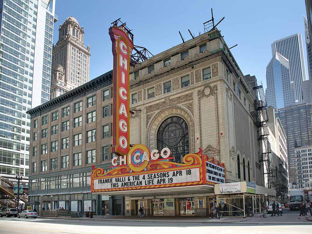 시카고 극장(The Chicago Theatre)