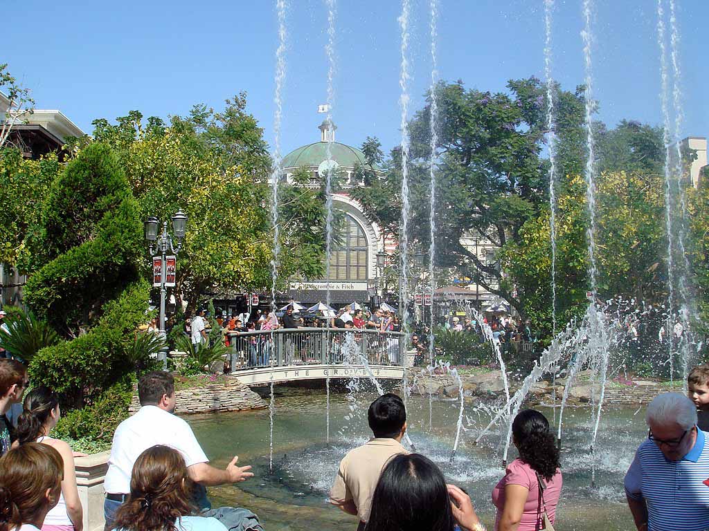 더 그로브(The Grove)
